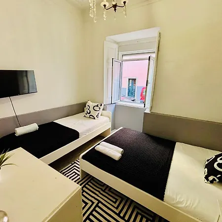 Apartment Luxury Flats Centre, Ideal For Tourists *